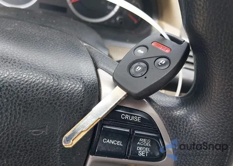 2010 Honda Accord 2.4 Lx-P z USA, uszkodzony, nr VIN 1HGCP2F49AA056496